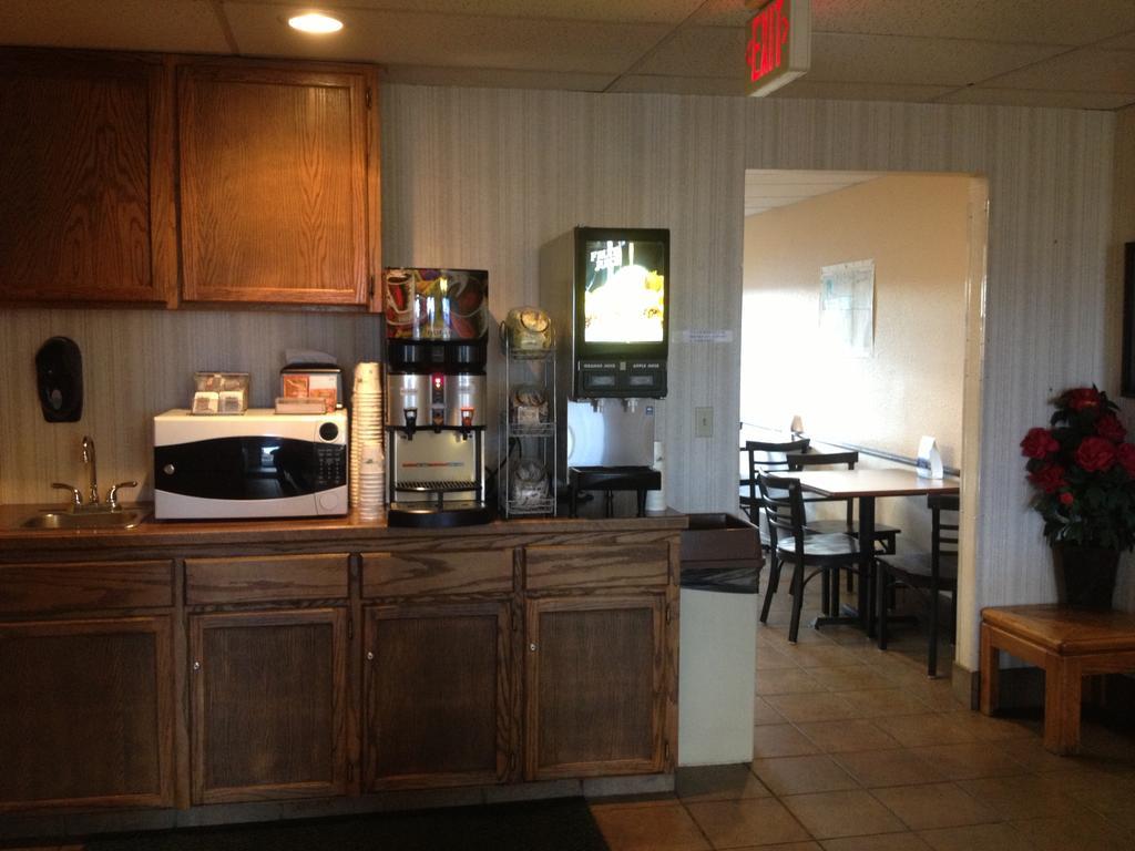 Travelodge By Wyndham Deer Lodge Montana Zewnętrze zdjęcie